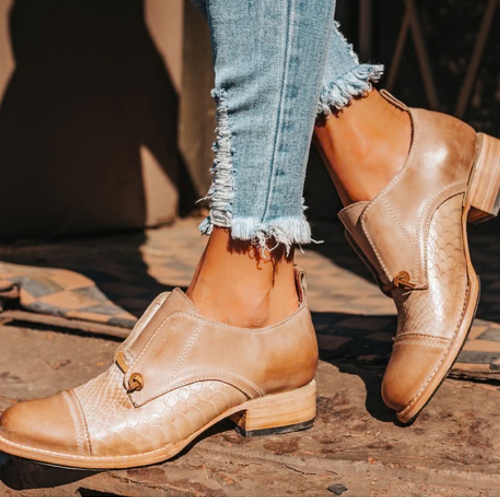 Freebird Mabel shoes, size 8, NWT